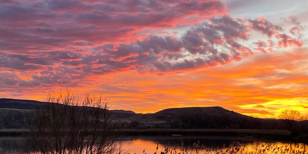 Sunset over the lake in Fruita, CO